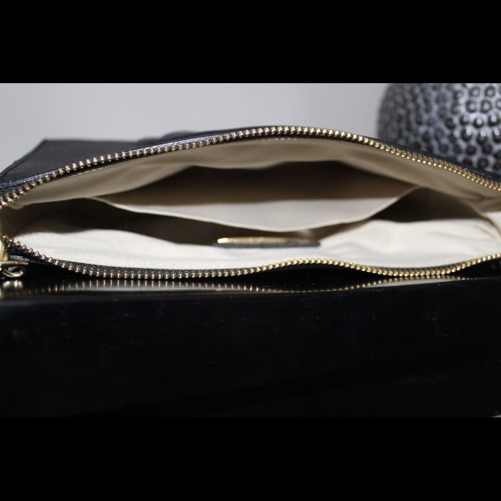 Valentino- leather crossbody - Picture 8 of 8